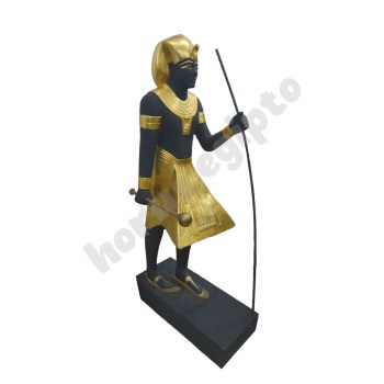 estatua egipcia de faraón